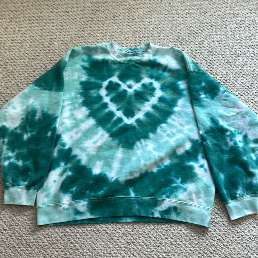 urban outfitters crewneck - barely worn
